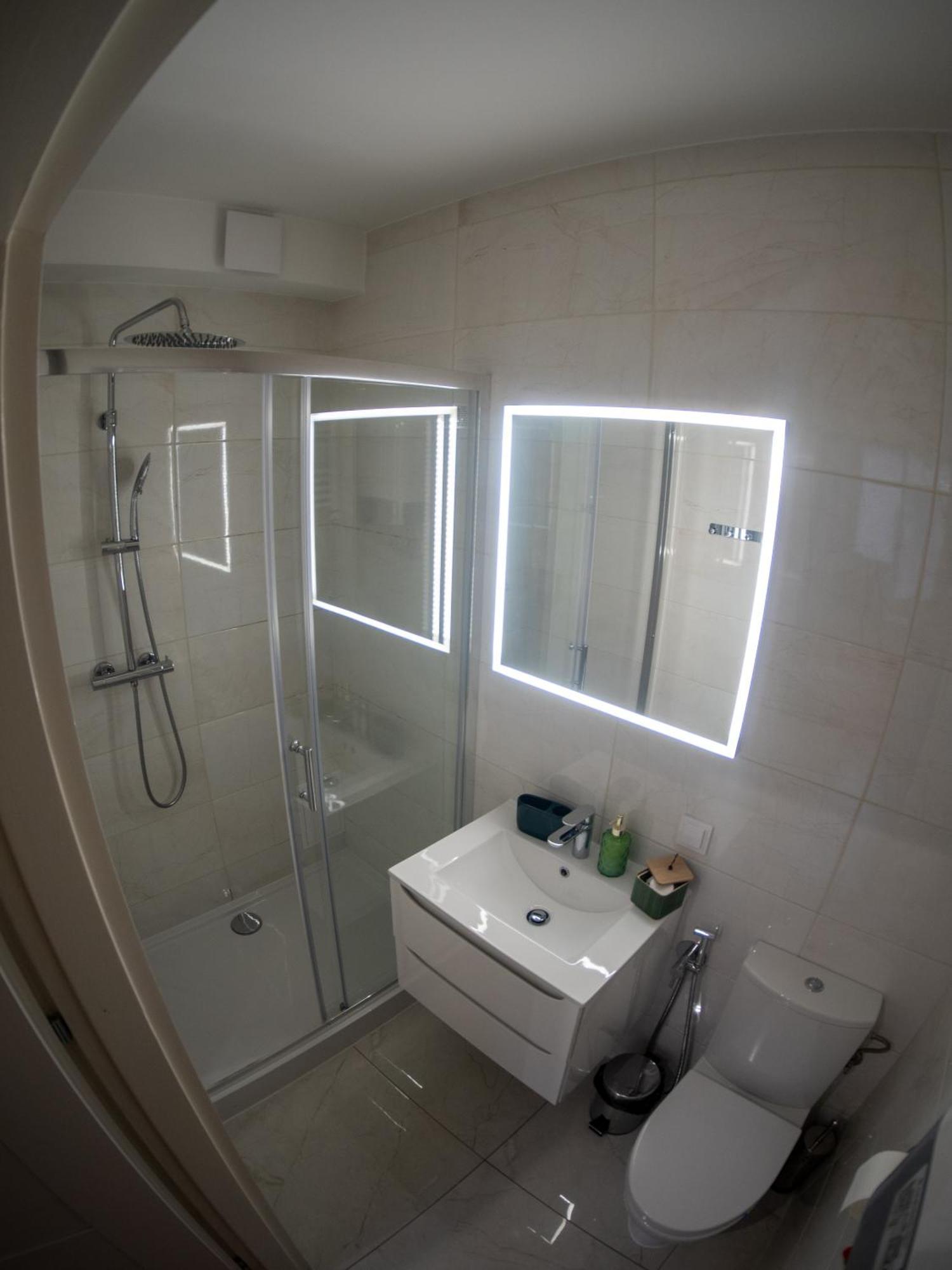 Apartament Classic Comfort Aleja Nmp 8 - Free Parking Çestohova Dış mekan fotoğraf