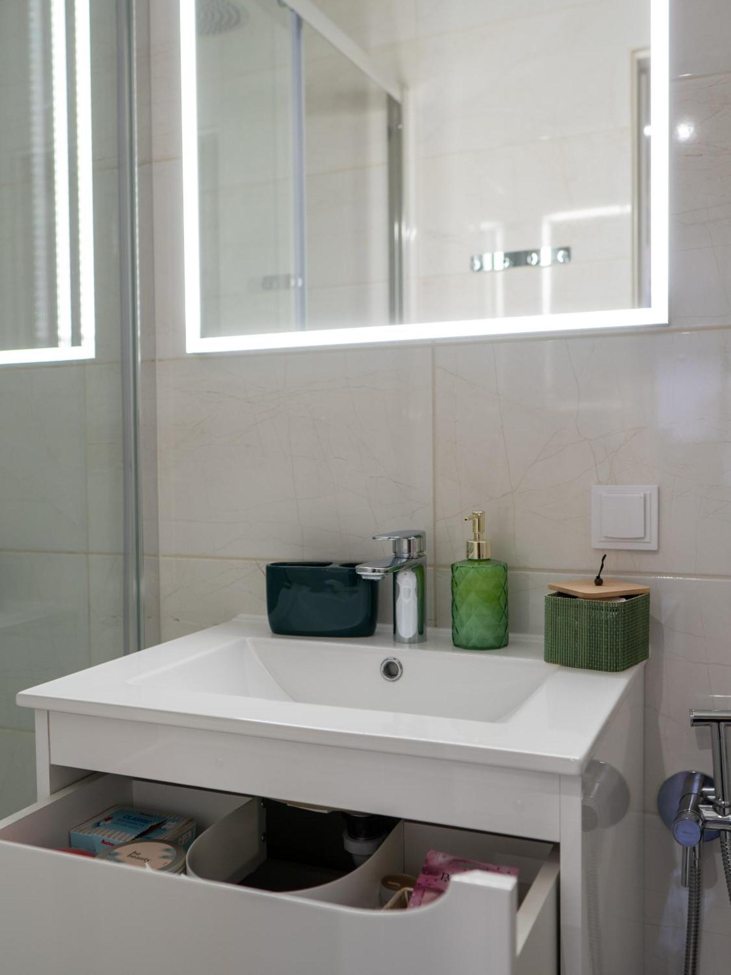 Apartament Classic Comfort Aleja Nmp 8 - Free Parking Çestohova Dış mekan fotoğraf