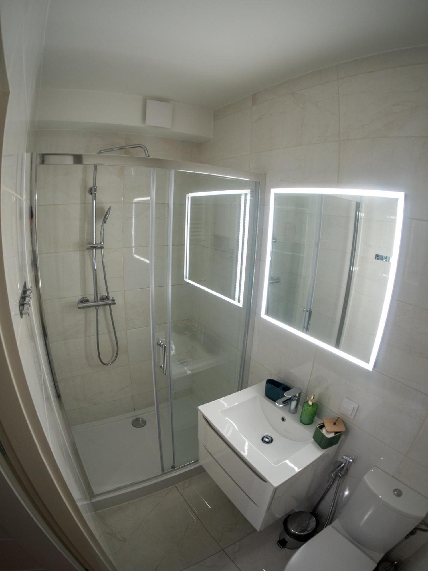Apartament Classic Comfort Aleja Nmp 8 - Free Parking Çestohova Dış mekan fotoğraf